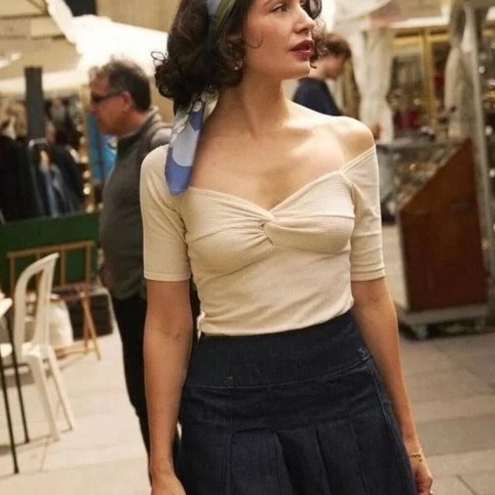 EUC Sezane Caro Top - Rare Red Color-way!